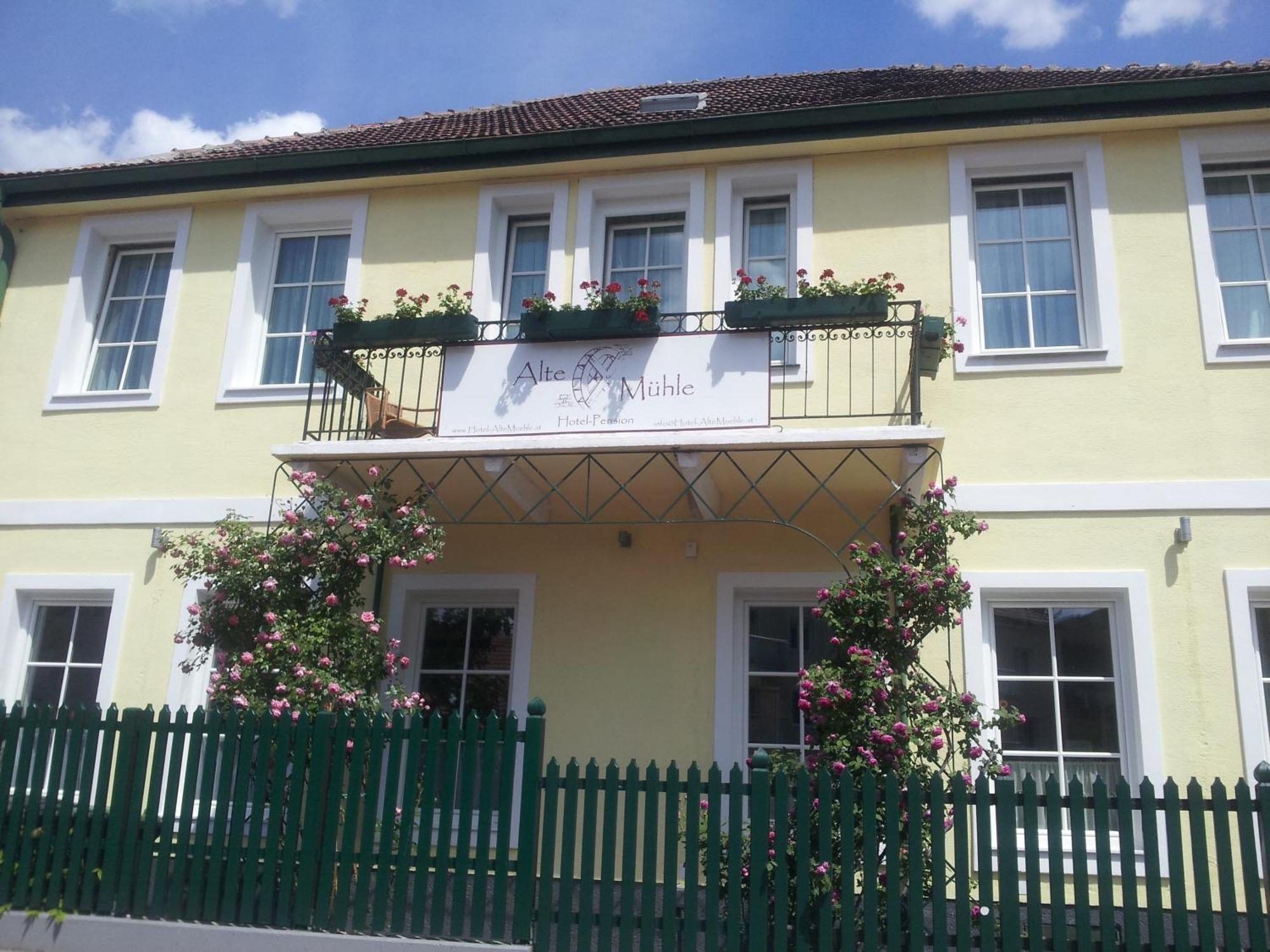 Hotel Pension Alte Muehle Klosterneuburg Extérieur photo