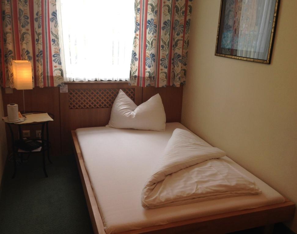 Hotel Pension Alte Muehle Klosterneuburg Chambre photo